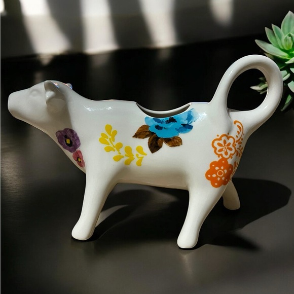 The Pioneer Woman Other - Retired Pioneer Woman stoneware Posey Floral Cow Creamer Flowers Discontinued